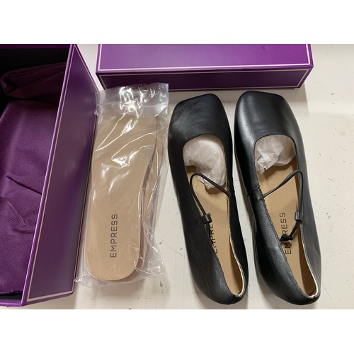 EMPRESS LADIES SQUARE FLAT SHOE BLACK LEATHER SIZE EU 41 US 10