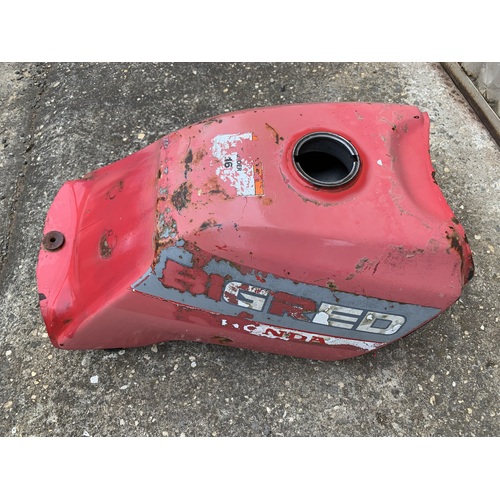 HONDA TRX 300 BIGRED FOUR TRAX  EARLY FUEL TANK 88 - 92 NARROW MOUNT