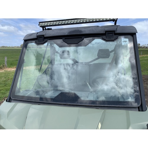 CANAM DEFENDER HD8 WINDSCREEN WINDSHEILD GLASS WINDOW FLIP OUT PICK UP ONLY