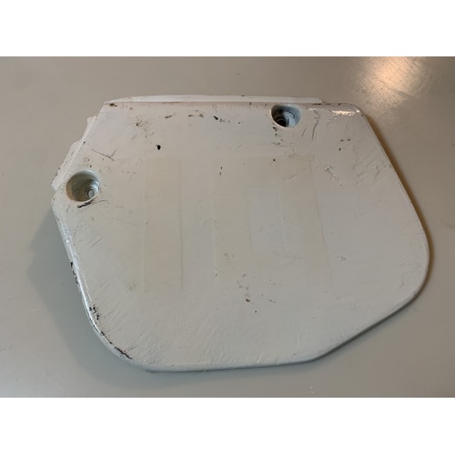 YAMAHA YZ 250 N 1985 LEFT HAND SIDE PLASTIC NUMBER PLATE SIDE COVER 39X-21711