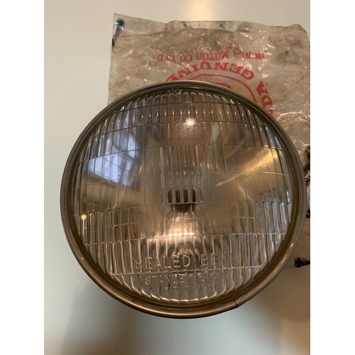 NEW OLD STOCK GENUINE HONDA HEAD LIGHT CB 750 4 K SERIES STANLEY 61097 SEALED BEAM