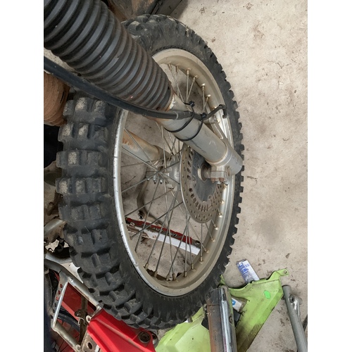 HONDA XR 400 R FRONT WHEEL RIM TYRE DISC HUB 