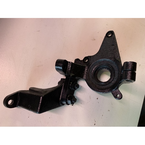 KAWASAKI KLF 300 4X4 FRONT LEFT KNUCKLE