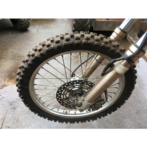 WRECKING SUZUKI DRZ 400 E THIS LISTING IS FOR THE FRONT 21 INCH WHEEL TYRE DISC