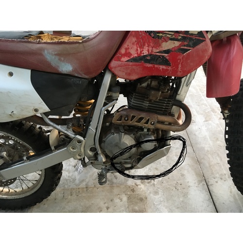 WRECKING HONDA XR 400  THIS LISTING IS FOR THE USED ALLOY BASH PLATE