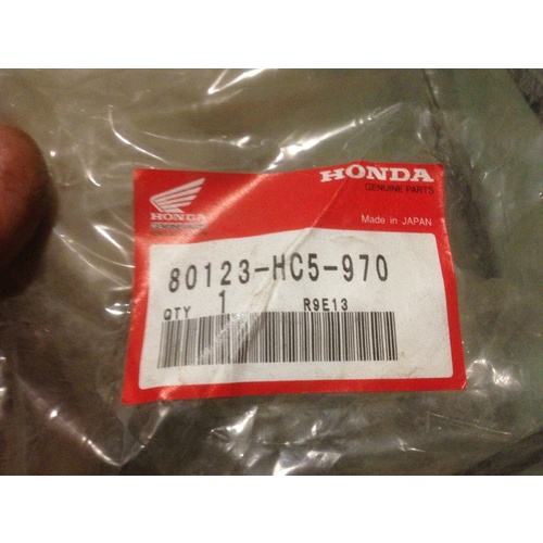  HONDA TRX 300 RH REAR FOOT  MUD GARD BRAKET 8012HC5970