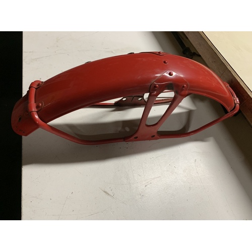 HONDA POSTIE CT 110 90 FRONT GUARD RED FENDER 