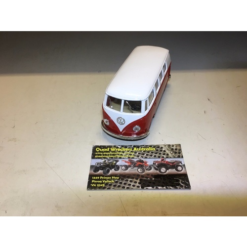 VOLKSWAGEN VW CLASSIC COMBI COMERCIAL BUS MODEL DIECAST 1:32 SCALE RED WHITE