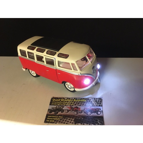 VOLKSWAGEN VW CLASSIC COMBI COMERCIAL BUS MODEL DIECAST 1:24 SCALE RED WHITE